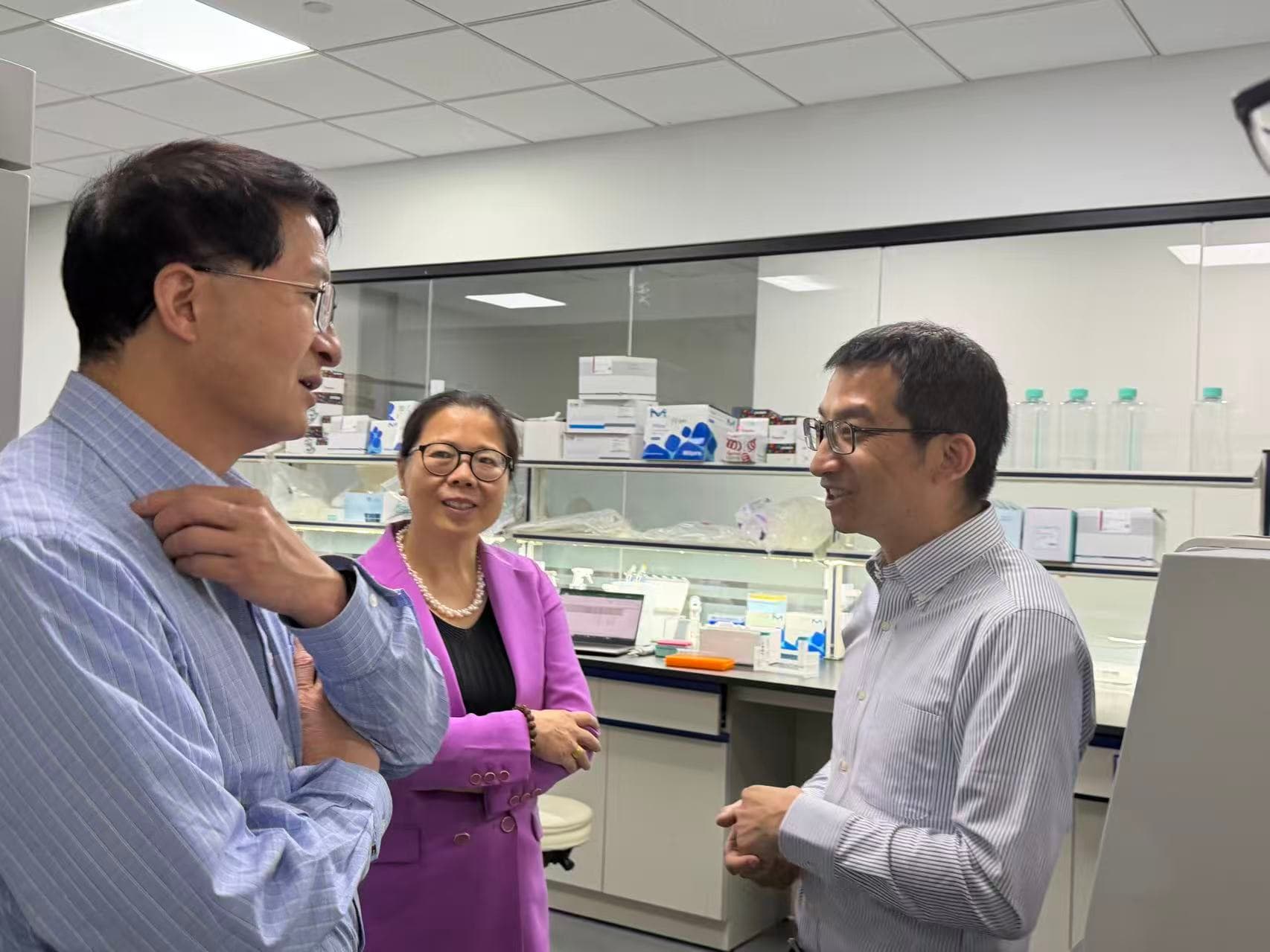 聚焦全球产能共建 助力卫生公平|WHO董继萃博士一行到访蓝鹊生物交流调研